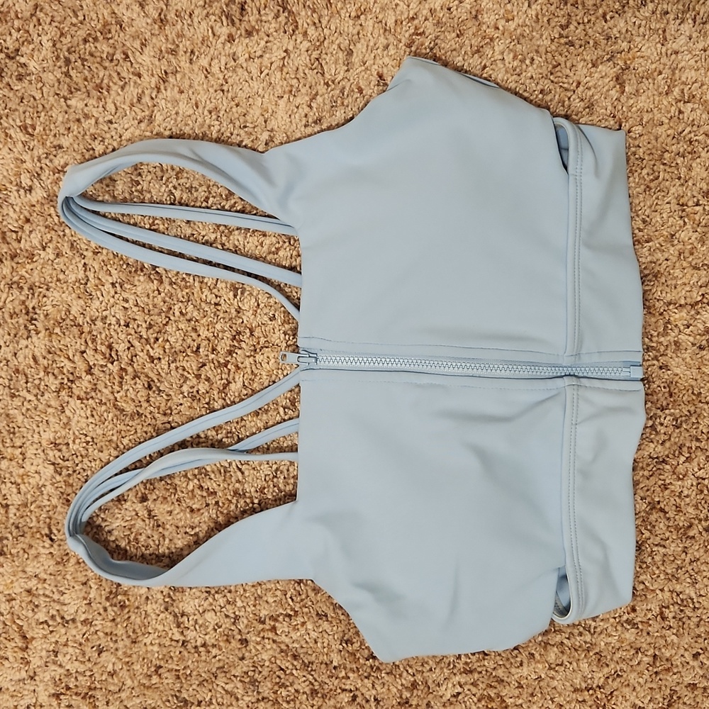 Buffbunny zip up sports bra